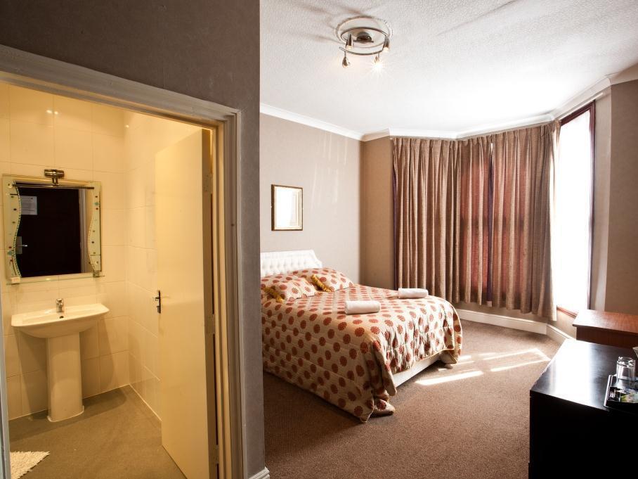 Newham Hotel Лондон Экстерьер фото