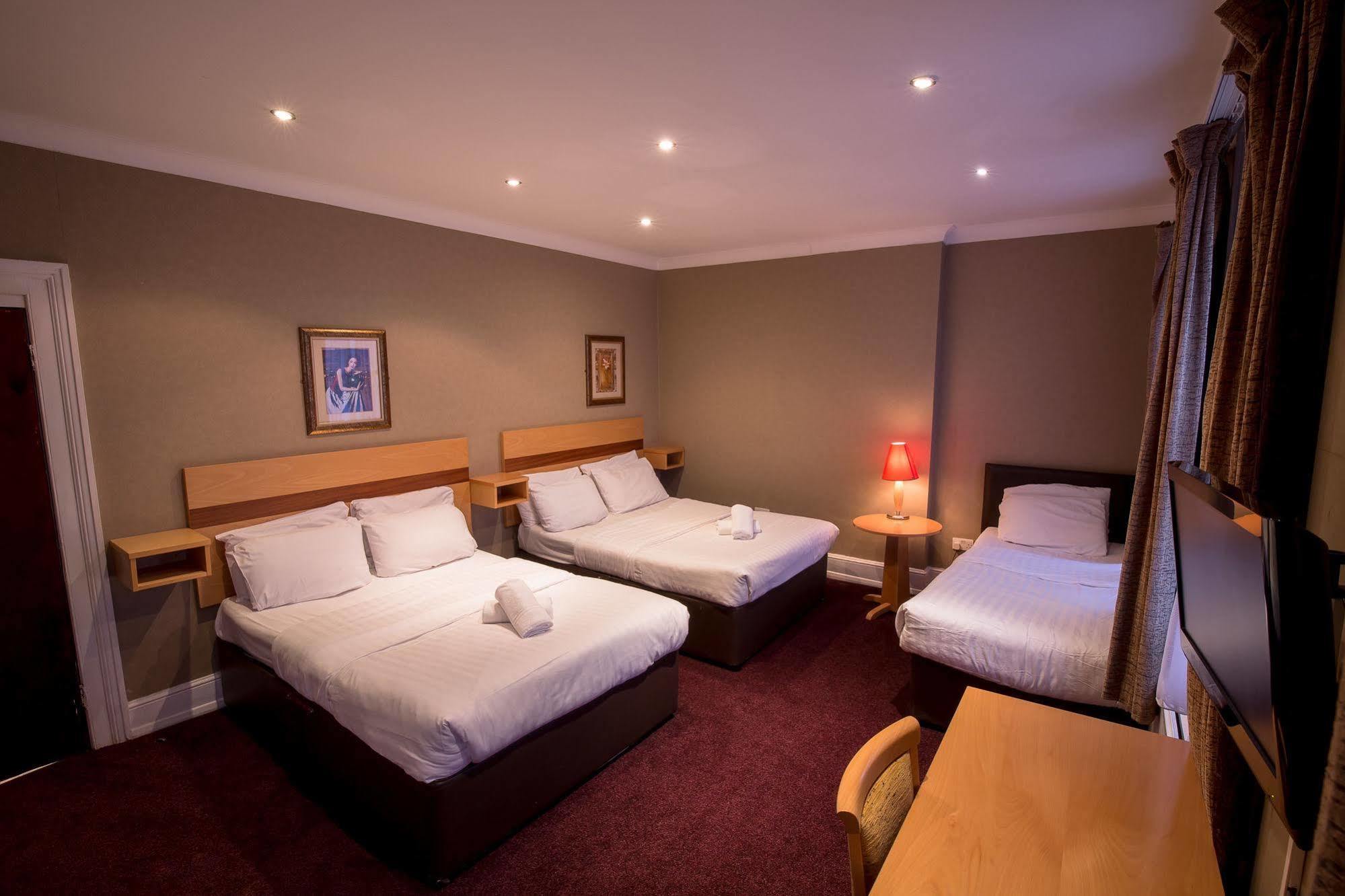 Newham Hotel Лондон Экстерьер фото