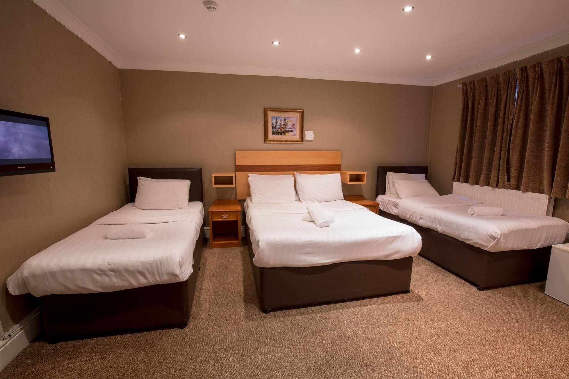 Newham Hotel Лондон Экстерьер фото