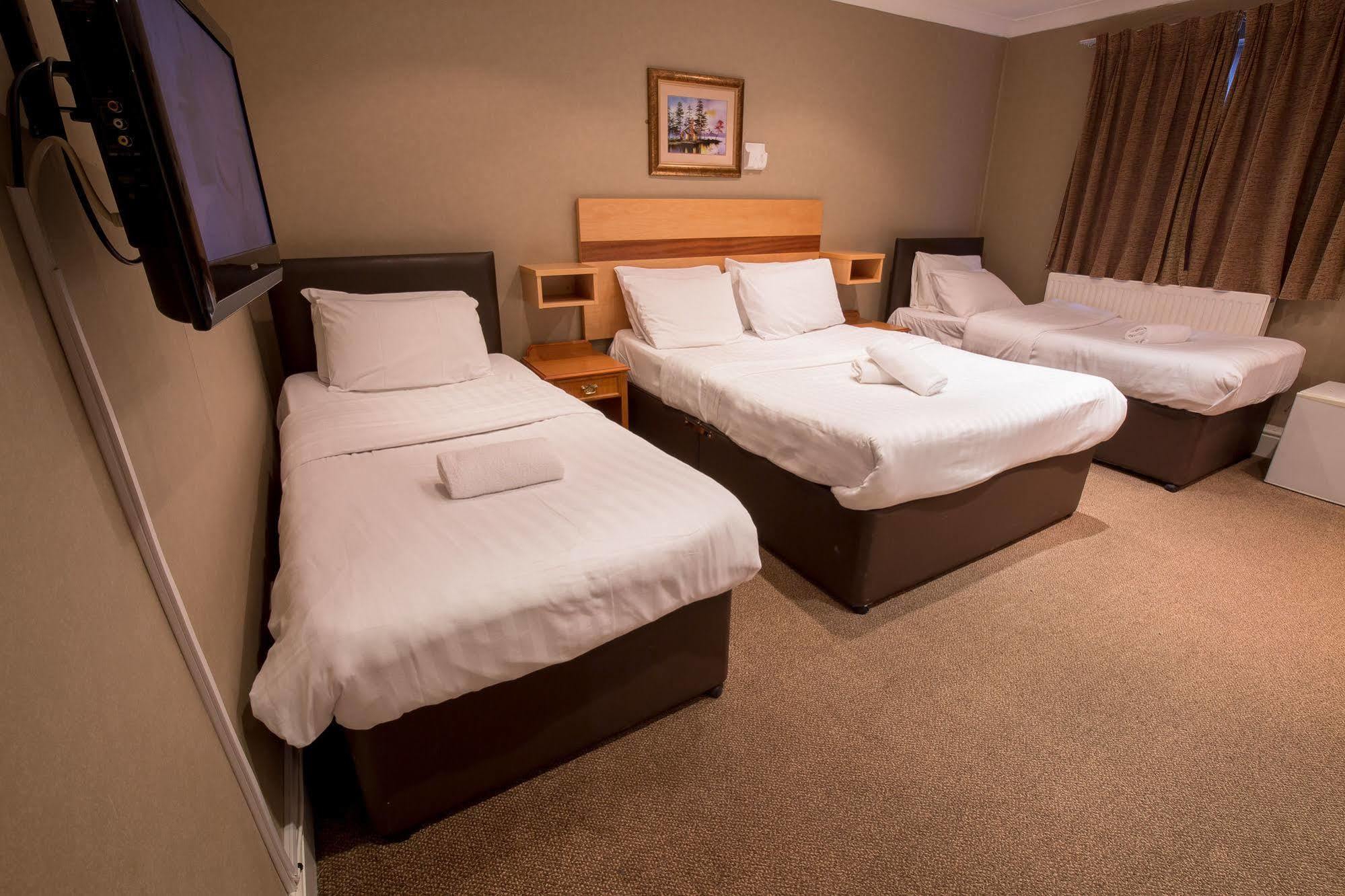 Newham Hotel Лондон Экстерьер фото